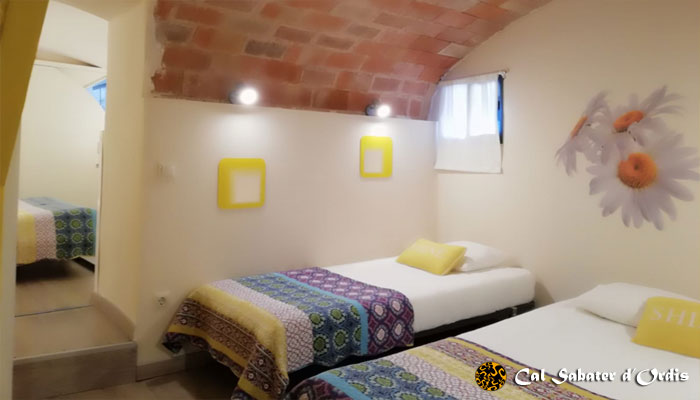 Habitación enclusa - amarillo